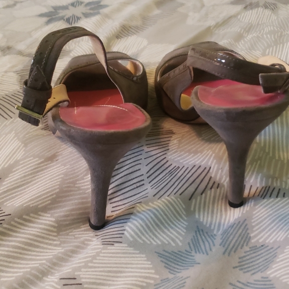 Gray Kate Spade open toed sandals - Picture 2 of 8